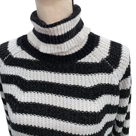 CKH Clockhouse Medium Striped Knit Sweater - Picture 3 of 6